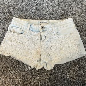 Abercrombie kids size 10 light denim shorts with lace